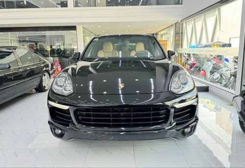 Porsche Cayenne full option