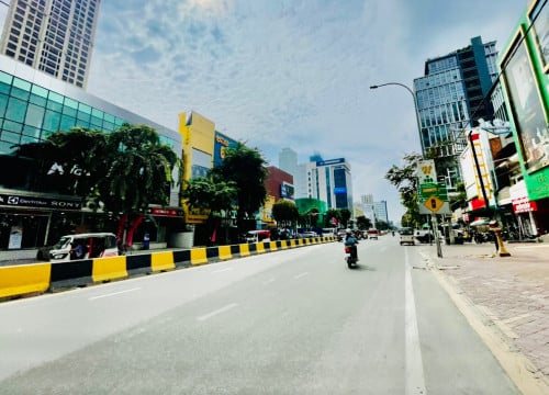 Commercial Corner Building For Rent Along Main Road, Busy Area, 07 Floors, 28x30m, 25,000$