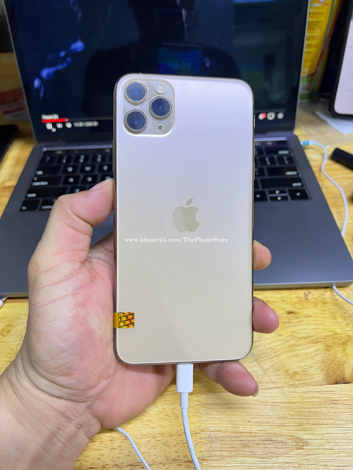 iPhone 11 Pro Max 512G from USA 98% price $389 in Boeng Trabaek