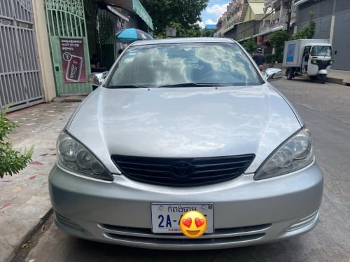 Camry 2002 XLE បេីកដំបូល​ ពណ៌ទឹកប្រាក់