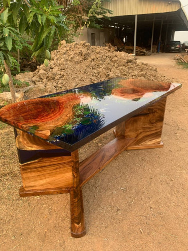 តុប្រណិតសម្រាប់លក់