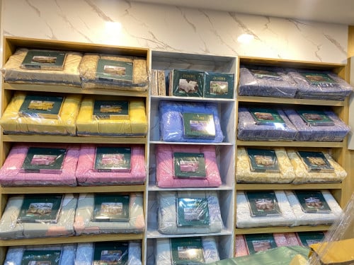 ប្រម៉ូសិនពិសេស ថែម​ ថែម​ ​ ទិញ២ឈុតថែមមួយឈុត🎁កម្រាលពូកBrand JessieaTencel