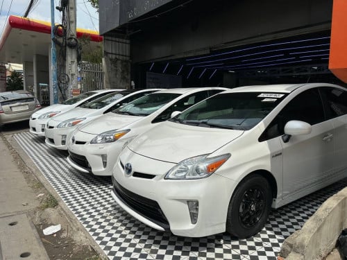 Prius 2010/2012 option 2-5 ពណ៌ស