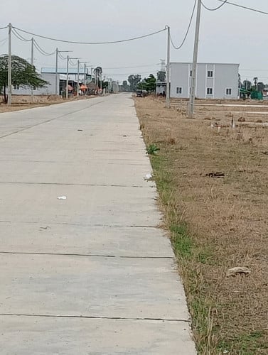 ដីលក់ 5×40=200 ម៉ែត្រការ៉េ