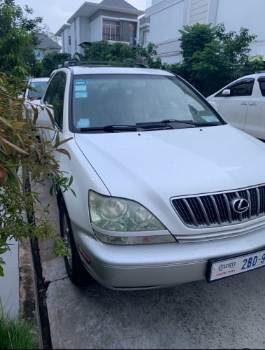 ឡានលក់ RX 300 ឆ្នាំ2002 based option