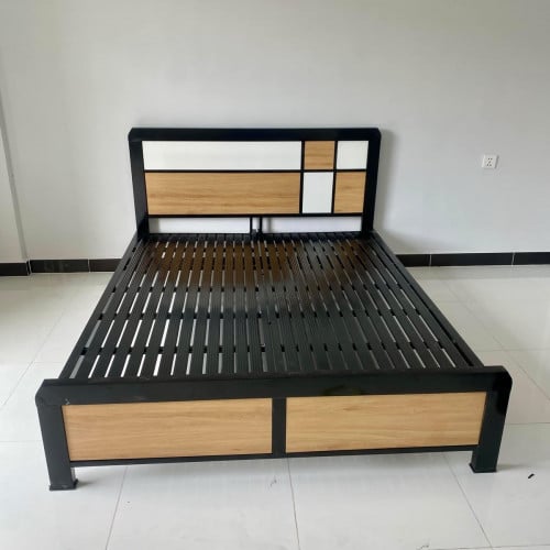 គ្រែដែក