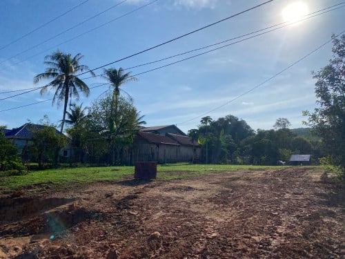 ដីផ្លូវចូលឆ្នេរនេសាទ លក់បន្ទាន់ តម្លៃទន់ៗ​​ 18x70​​  42000 ( ចរចា