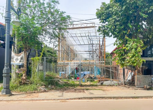 ដីសម្រាប់លក់នៅជាប់មាត់ស្ទឹង ក្រុងសៀមរាប