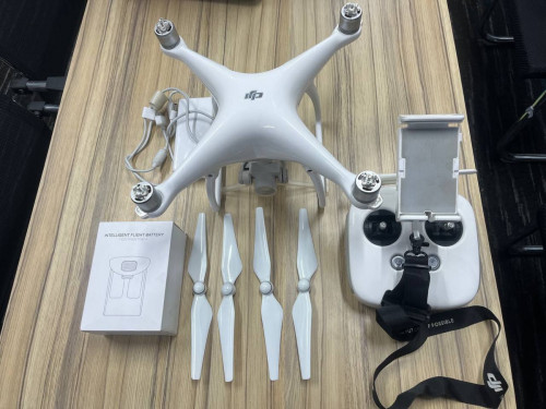 DJI Phantom 4