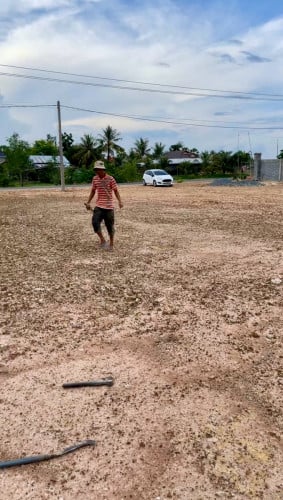 ដីលក់ (អង្គតាសោម​)​