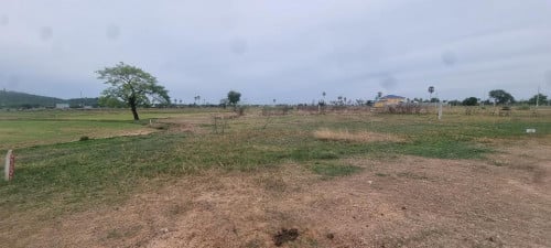 ដីទំហំ 25 x 20 ចង់ដូរឡាន