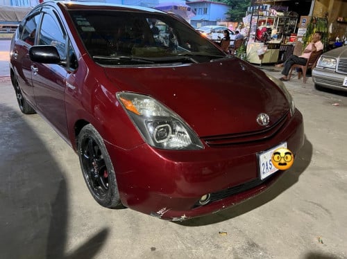 Sale urgent PRIUS 05 Full option