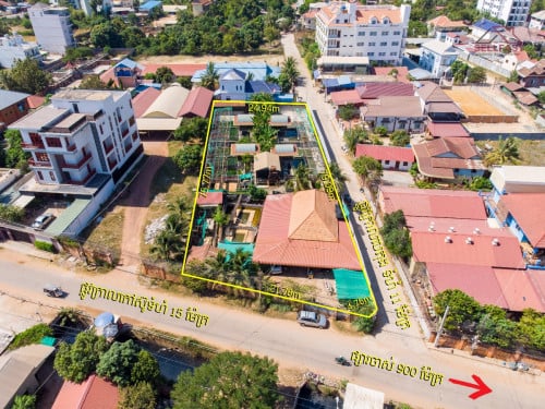 ដីលក់ ជិតផ្សារចាស់ ផប់ស្រ្ទីត