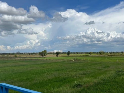 28m x 30m ពេញស្អាត តូចល្មម ទុកសម្រាប់ធ្វើផ្ទះលំហែ ក្បែរស្តាតមរតកតេជោ និង កៀកទន្លេ