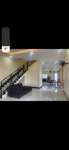 ផ្ទះលក់ នៅក្រុងកំពត ចុះពីស្ពានថ្មថ្មី 500M