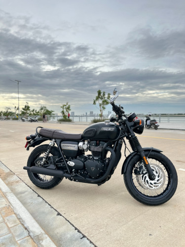 2022 Triumph Bonneville T120 Gold Line Edition Price $16800.00 in Boeng ...