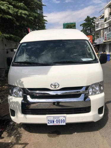 Toyota haice 15 seat