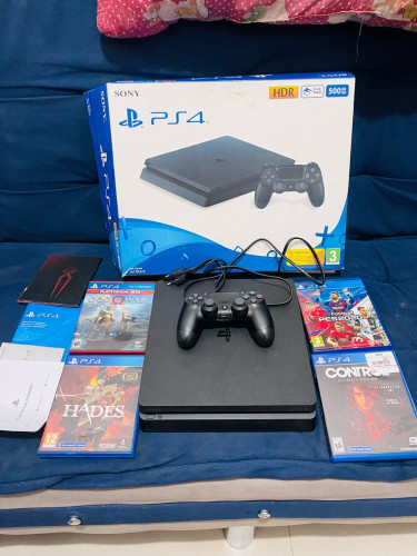 លក់ PS4 slim 170$ Fullset នៅថ្មី អោយទៅទាំងអស់ មកមុនបានមុន ( គ្រាន់តែGame free 4 និង100$បាត់ហើយ)1cont