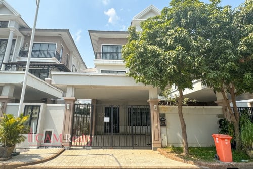 5 bedrooms twin villa for rent in Borey Peng Huoth 60M – Phnom Penh.
