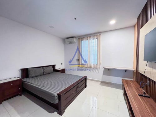 Doun Penh | Beautiful apartment 1 bedroom for rent near Phsar Chas