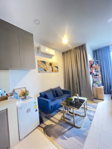 Studio room for rent