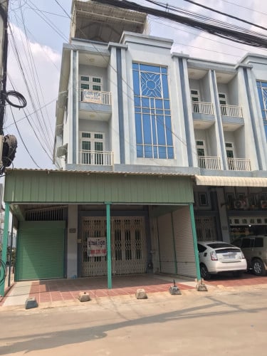 ផ្ទះកែងជម្ពូវ័ន65មុឺនសល់48មុឺន