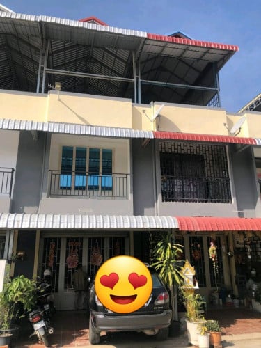 ផ្ទះលក់តម្លៃក្រោមទីផ្សារ