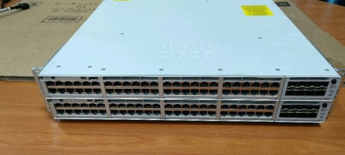 Cisco C9300-48T-E មួយទឹក 95% នៅថ្មី