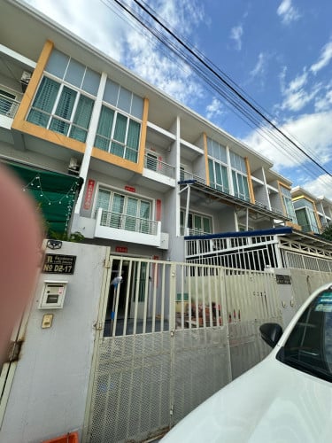 ផ្ទះលក់ តម្លៃក្រោមទីផ្សា