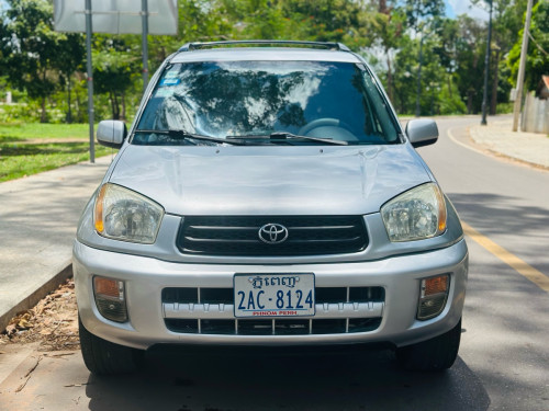 ឡានលក់Toyota RAV4ឆ្នាំ2002ប៉ុង1ប្រភេទឡានសុំណុំសុីនតំលៃ8700$ចរចារបានធានាជូនឡានស្អាត\ud83e\udd1d