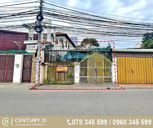 ផ្ទះល្វែង នៅក្រោយសាលារៀនហ៊ុននាង បឹងត្របែកខាងត្បូង ខណ្ឌចំការមន ត្រូវការលក់បន្ទាន់ខ្លាំង