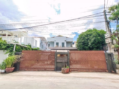 5 Bedrooms villa for rent in Phnom Penh Thmey