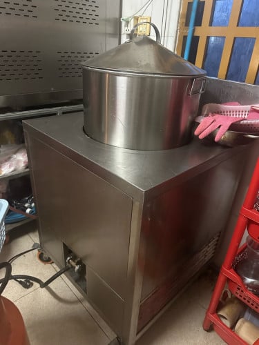 ធុង​ដាំទឹក​ស៊ុប​ អ៊ីណុក