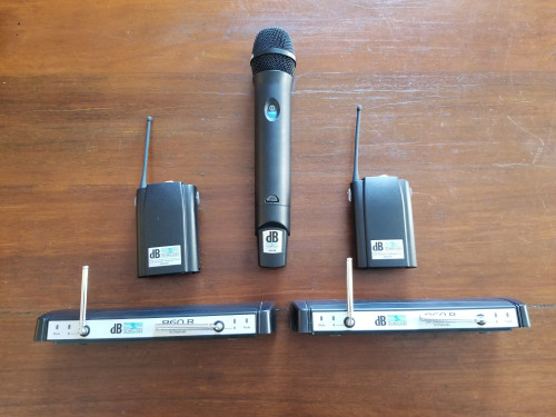 2 Wireless Mic set pro- db technology -Australia