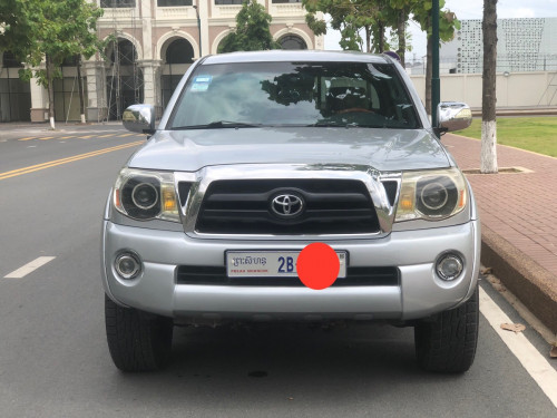 Tacoma 2006 អូតូកាប់ពីតាស់ ( 4x4 ) 14799$