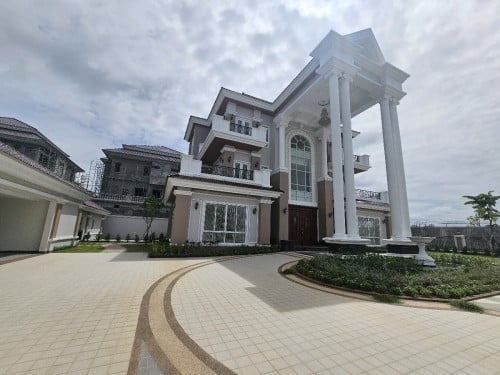 Villa King A Borey peng hout 50m