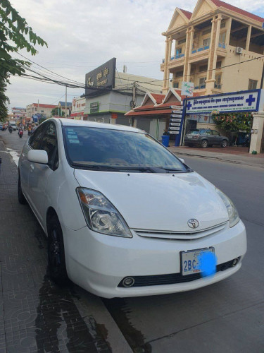 ឡានលក់ Toyota Prius 2004 (ពាក់កណ្តាលហ្វូល)