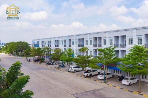 ផ្ទះអាជីវកម្មជួល450$/ខែ