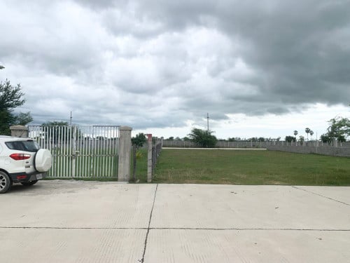 ដីជួល ធ្វើឃ្លាំង