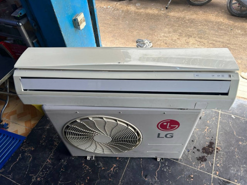 លក់ម៉ាស៊ីនត្រជាក់ LG 3សេះ