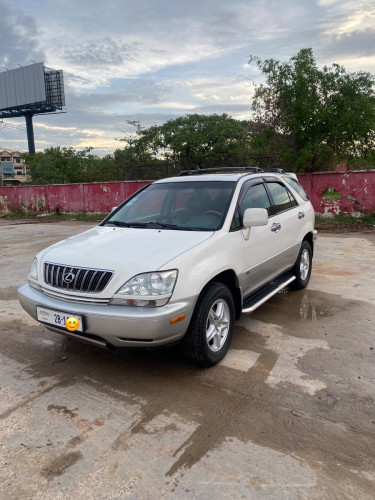 លក់RX300(2001)ប៉ុងពី