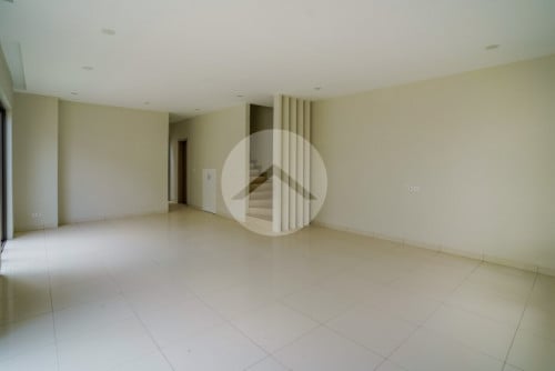#URGENSALE: លក់ប្រញ៉ាប់🏡✨ វីឡា ភ្លោះតូចកែង 4 បន្ទប់គេង នៅបុរី ចន្ទគីរី (Chankiri) រាជធានីភ្នំពេញ📍