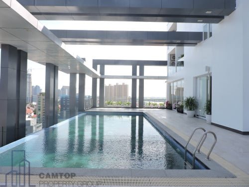 1 Bedroom Apartment For Rent In Tonle Bassac With Pool