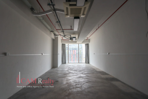 43 Sqm Office Space on 26th Floor For Rent in The Peak Office