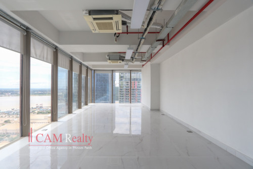 45 Sqm Office Space on 26th Floor For Rent in The Peak Office