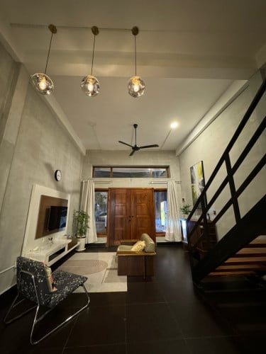 Riverside front house for rent