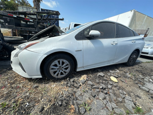 Prius 016 ក្នុងខ្មៅ