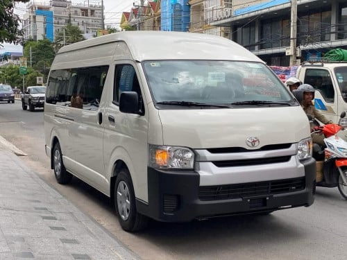 Toyota Hiace 2024 ថ្មី100%