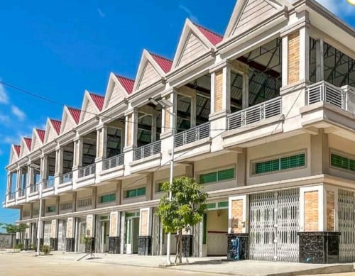 ផ្ទះលក់ក្រោមទីផ្សារ (ផ្ទះ 4.2 × 14  ដី 80 ម៉ែត្រការ៉េ)