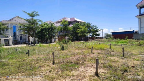 ដីលក់បន្ទាន់ខ្លាំង4,5X18M ដូរជាមួយឡានstarex09 រឺ sienna 04ក៏បានត្រូវការឡានដឹងអីវ៉ាន់